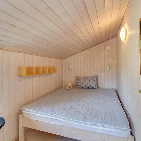 Lilla - 120m From The Sea By Interhome *